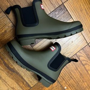 Hunter Chelsea rain boots size 8 women